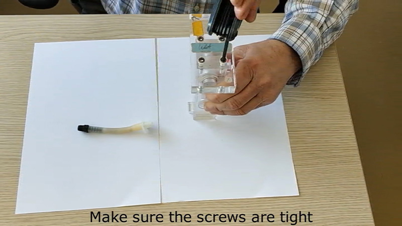 Demonstration of the T-maze construction